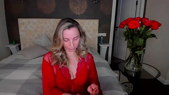 Snapshot of AllisonWilliams chatting on 02-15-25, 04:23 AllisonWilliams online show from 02-15-25, 04:23