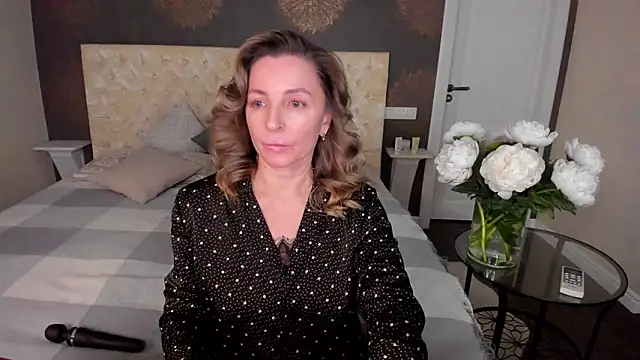 Snapshot of AllisonWilliams chatting on 11-16-25, 04:23 AllisonWilliams online show from 11-16-25, 04:23