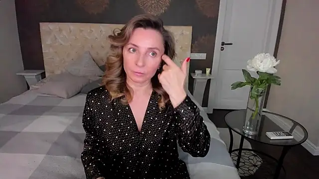 Snapshot of AllisonWilliams chatting on 11-22-25, 04:06 AllisonWilliams online show from 11-22-25, 04:06