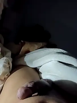 Snapshot of 7awikabb chatting on 10-05-25, 10:24 7awikabb online show from 10-05-25, 10:24