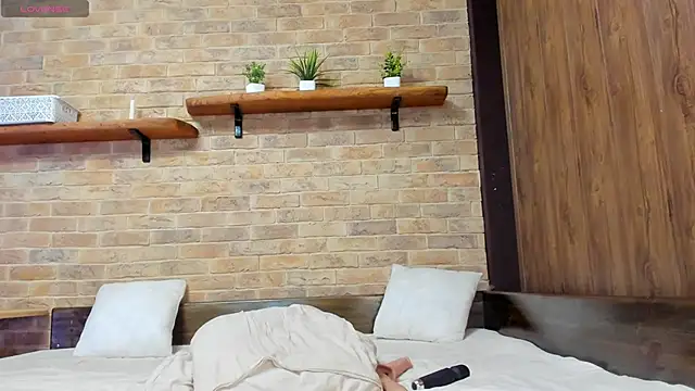 Lizzyvixxx online show from 02-25-25, 01:28