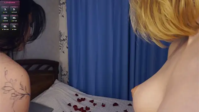 Snapshot of TateDevon chatting on 02-14-25, 01:18 TateDevon online show from 02-14-25, 01:18