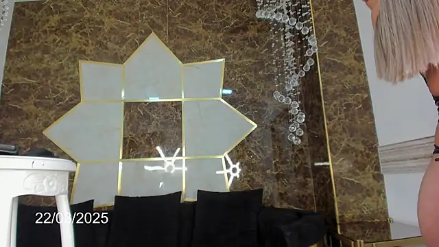 Snapshot of Charlie_Doll chatting on 03-22-25, 05:17 Charlie Doll online show from 03-22-25, 05:17