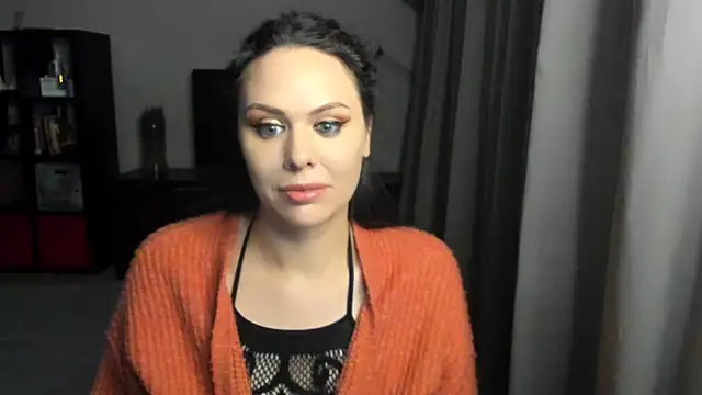 Snapshot of MollyCheiz chatting on 12-10-24, 02:05 MollyCheiz online show from 12-10-24, 02:05