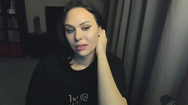 Snapshot of MollyCheiz chatting on 09-25-25, 10:57 MollyCheiz online show from 09-25-25, 10:57