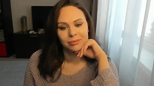 Snapshot of MollyCheiz chatting on 11-03-25, 10:05 MollyCheiz online show from 11-03-25, 10:05