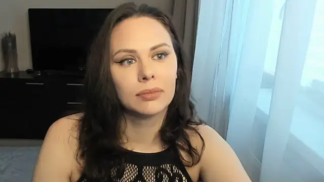 Snapshot of MollyCheiz chatting on 11-23-25, 11:54 MollyCheiz online show from 11-23-25, 11:54