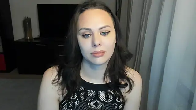 Snapshot of MollyCheiz chatting on 11-26-25, 03:35 MollyCheiz online show from 11-26-25, 03:35