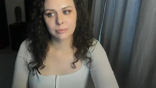 MollyCheiz online show from 07-02-26, 03:23