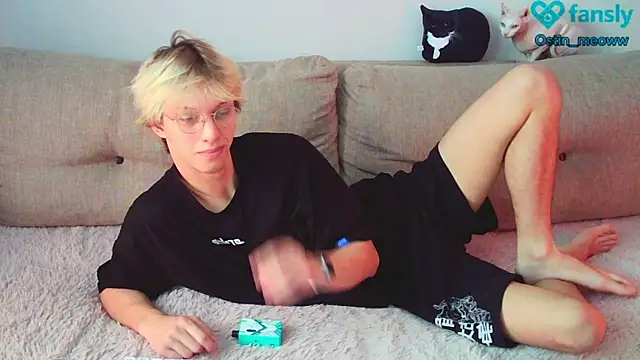 Ostin meow online show from 02-12-25, 08:27