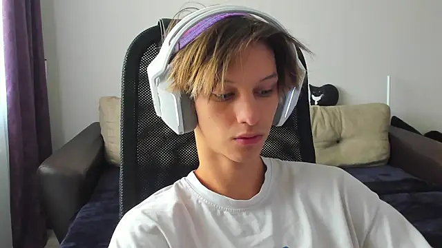 Ostin meow online show from 09-23-25, 07:11