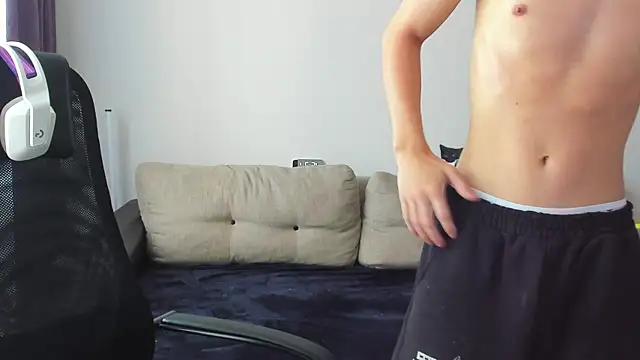 Ostin meow online show from 09-30-25, 08:19