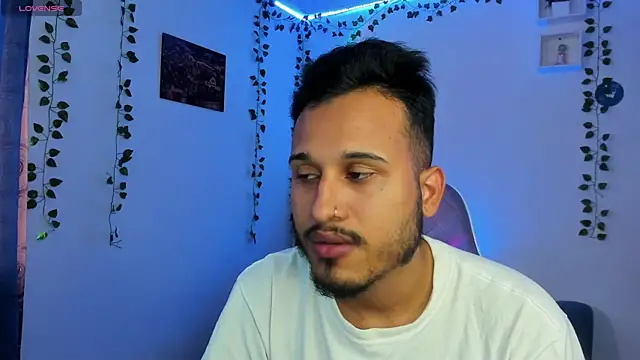 Raf brunette online show from 12-22-24, 01:33