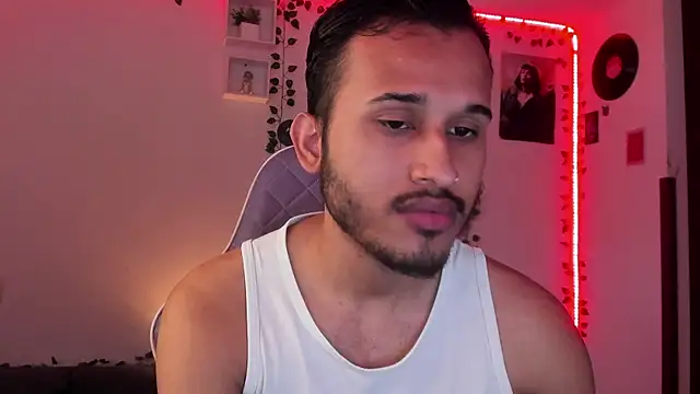 Raf brunette online show from 02-06-25, 12:05