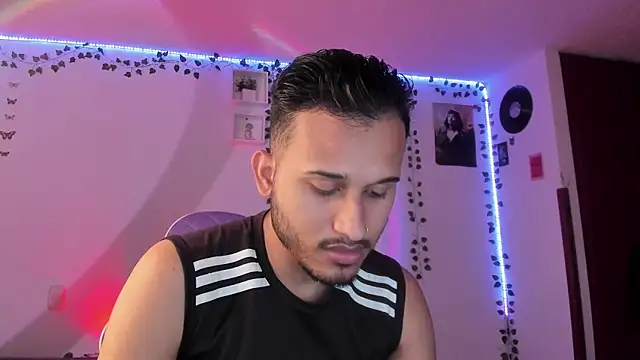 Raf brunette online show from 02-17-25, 11:34