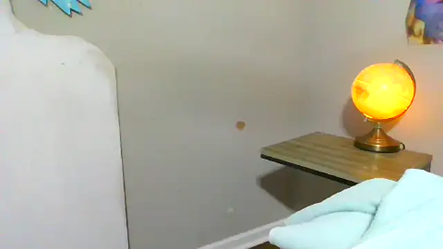 Snapshot of rickyslick123 chatting on 10-31-25, 05:25 rickyslick123 online show from 10-31-25, 05:25