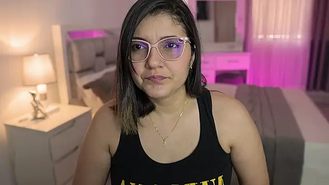 Camilaa bueno online show from 01-01-25, 05:55
