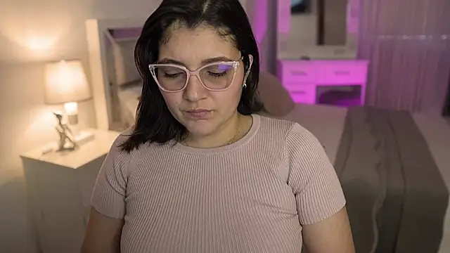 Camilaa bueno online show from 01-03-25, 10:19