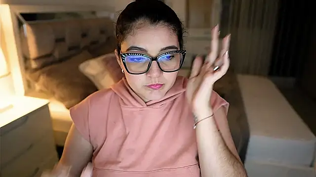 Camilaa bueno online show from 10-16-25, 12:33