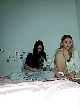 ella grays online show from 04-20-26, 07:04