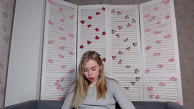 Snapshot of sofiaa_here chatting on 01-13-26, 12:16 sofiaa here online show from 01-13-26, 12:16