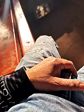 Snapshot of faaseel chatting on 01-12-26, 09:47 faaseel online show from 01-12-26, 09:47