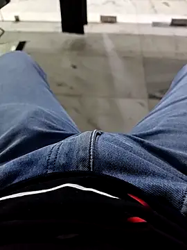 Snapshot of faaseel chatting on 02-15-26, 10:47 faaseel online show from 02-15-26, 10:47