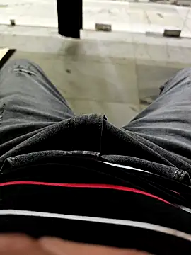 Snapshot of faaseel chatting on 02-26-26, 11:42 faaseel online show from 02-26-26, 11:42