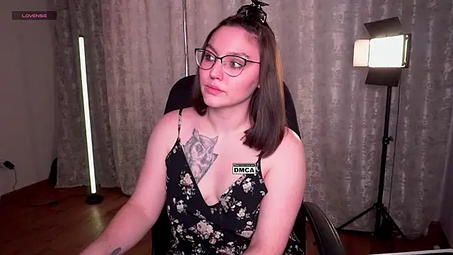 Snapshot of Hoot_owl_cb chatting on 02-28-26, 10:11 Hoot owl cb online show from 02-28-26, 10:11