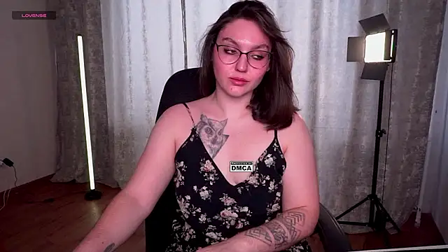 Snapshot of Hoot_owl_cb chatting on 03-02-26, 12:46 Hoot owl cb online show from 03-02-26, 12:46