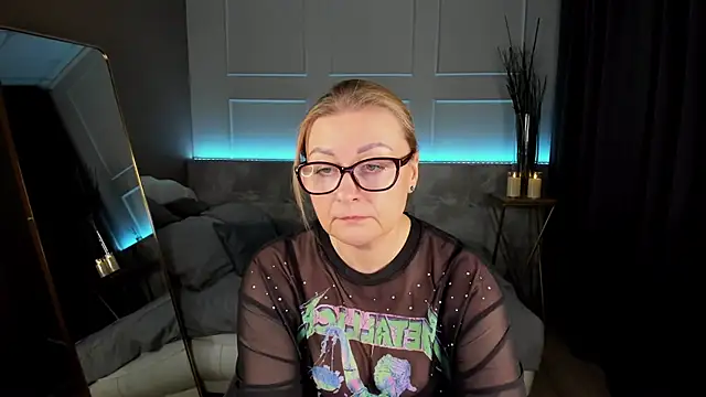 AlexandraKind online show from 02-19-25, 12:57