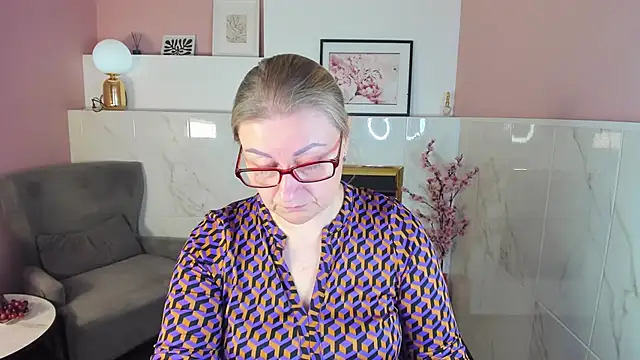 AlexandraKind online show from 10-09-25, 01:42