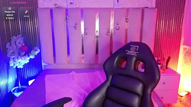 Snapshot of Andy_tay1 chatting on 11-22-25, 04:33 Andy tay1 online show from 11-22-25, 04:33