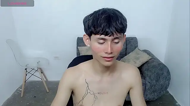 tanjiro cute online show from 12-16-24, 04:02