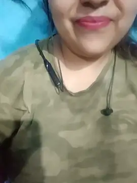 Snapshot of Love-Veronica chatting on 06-10-26, 06:51 Love-Veronica online show from 06-10-26, 06:51