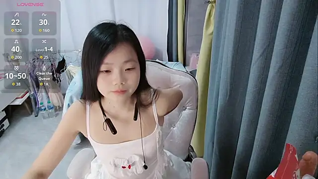 Lena-yyds online show from 10-06-25, 02:03