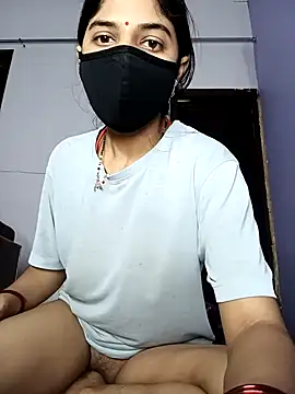 Snapshot of Amzing-Couple chatting on 10-16-25, 05:30 Amzing-Couple online show from 10-16-25, 05:30