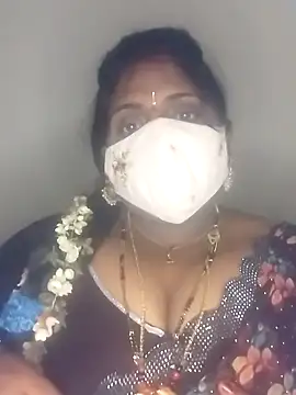 Snapshot of Sexy_Radhikaa chatting on 02-16-25, 04:21 Sexy Radhikaa online show from 02-16-25, 04:21