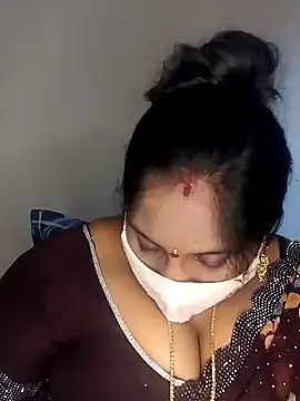 Snapshot of Sexy_Radhikaa chatting on 02-27-25, 09:22 Sexy Radhikaa online show from 02-27-25, 09:22