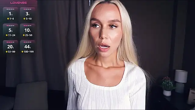 BrittByron online show from 10-27-25, 05:22