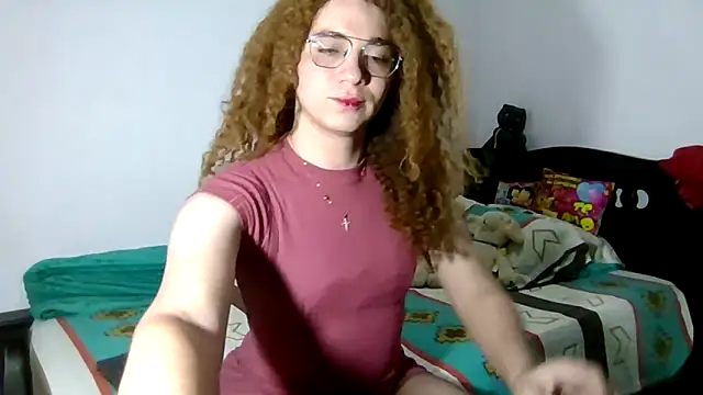 Snapshot of CELESSTESeductora chatting on 12-17-25, 02:56 CELESSTESeductora online show from 12-17-25, 02:56