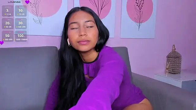 Snapshot of Rashida_Taliba chatting on 01-21-25, 02:05 Rashida Taliba online show from 01-21-25, 02:05