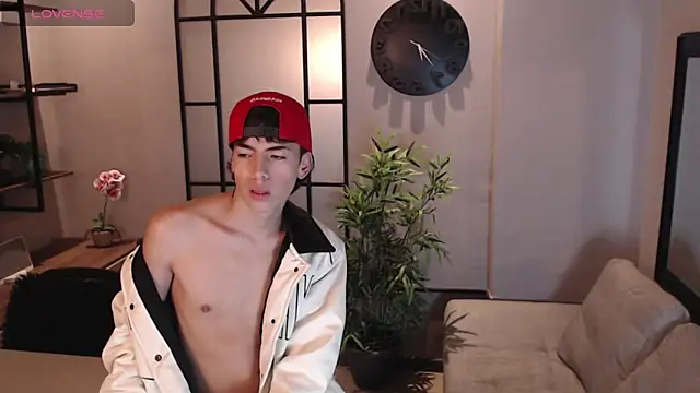 Snapshot of MattiDeLuca chatting on 12-27-24, 11:39 MattiDeLuca online show from 12-27-24, 11:39