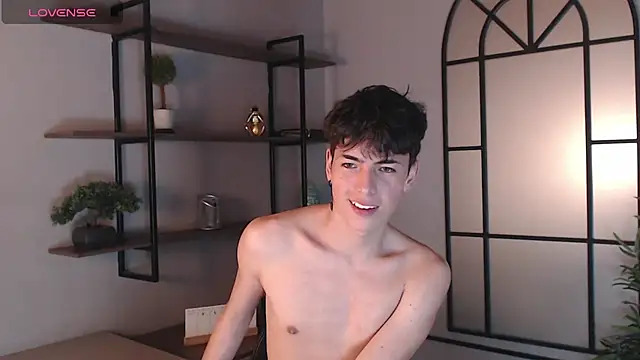 Snapshot of MattiDeLuca chatting on 02-12-25, 02:43 MattiDeLuca online show from 02-12-25, 02:43