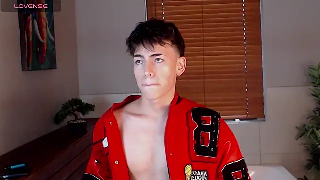 Snapshot of MattiDeLuca chatting on 02-20-25, 12:47 MattiDeLuca online show from 02-20-25, 12:47