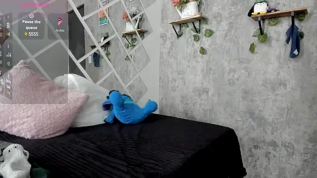 Snapshot of Megan_sophia2 chatting on 03-05-25, 12:55 Megan sophia2 online show from 03-05-25, 12:55