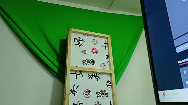 Snapshot of Megan_sophia2 chatting on 10-08-25, 10:35 Megan sophia2 online show from 10-08-25, 10:35