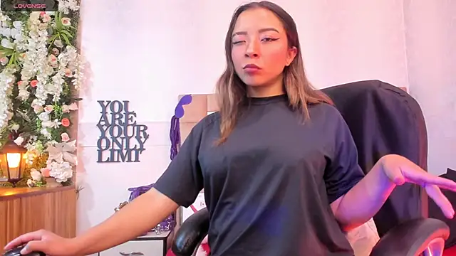 natacha  black  online show from 01-29-25, 03:15