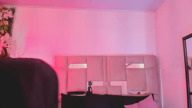 natacha  black  online show from 02-25-25, 08:58