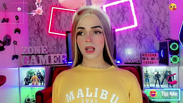 Snapshot of Alessa_mullen chatting on 02-23-25, 03:24 Alessa mullen online show from 02-23-25, 03:24